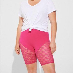 TORRID 9 Inch Signature Waist Lace Inset Bike Short NWOT 0x